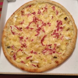 Pizza Bonici - La camembert!! Ma pizza préférée un délice dont on ne se lasse pas