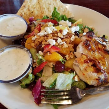Bahama Breeze - Grilled chicken salad with fruit - Caribbean Near Me - Duluth, Georgia