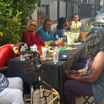 Top Flight Tacos Catering - Family enjoying tacos - Caterers Near Me Top Flight Tacos Catering - Family enjoying tacos - Caterers Near Me