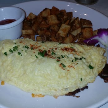 Aloha Kitchen - Breakfast & Brunch Near Me - Honolulu, Hawaii