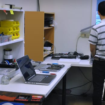 YY Computer - Work room - IT Services & Computer Repair Near Me - Oakland, California