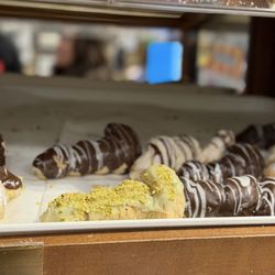 Lazar Famous Deli & Bakery