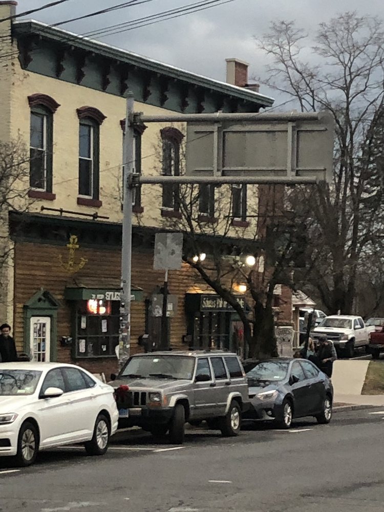 SNUG HARBOR Updated September 2024 12 Photos & 34 Reviews 38 Main