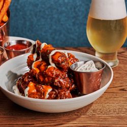 Marcus Live! Bar & Grille - Marcus Live! Bar & Grille Restaurant at American Dream Best Wings in New Jersey Near Me