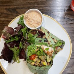 1933 Public House - Veggie wrap with chicken