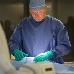 Neurologic Associates of Wisconsin - Neurosurgeons are trained in diagnosis and treatment of the entire nervous system, composed of the brain, spinal cord and spinal column.