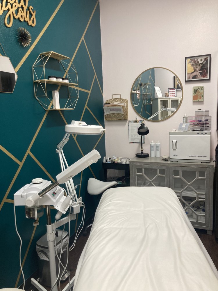 WaxC Skin Studio Logo