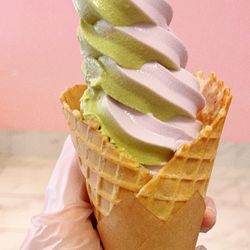 Shen Tea - Taro & matcha soft serve ice cream at Shen Tea
