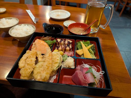 Izakaya Sanpei Restaurant by null