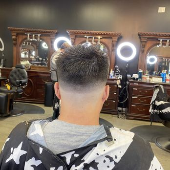 Americas Barbershop "2" - Barbers Near Me - Apple Valley, California