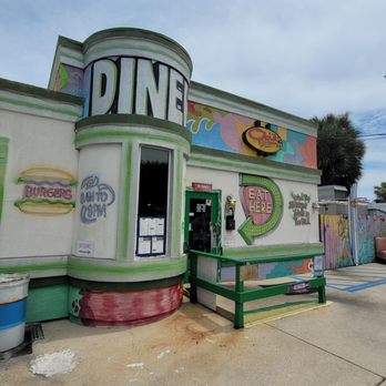 Obi's Fillin Station - American Near Me - Saint Augustine, Florida