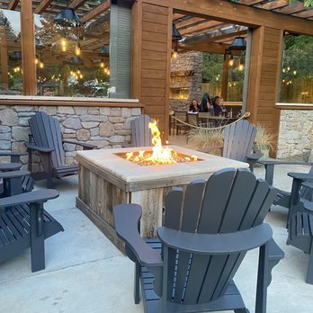 Primo's - Outside seating area fire pit - Italian Near Me - South Lake Tahoe, California Primo's - Outside seating area fire pit - Italian Near Me - South Lake Tahoe, California