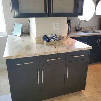 Dream Destinations, LLC - Vacation Rentals Near Me - Miami Beach, Florida