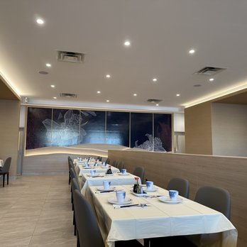 Dimsum Palace - Inside Restaurant - Cantonese Near Me - Catonsville, Maryland
