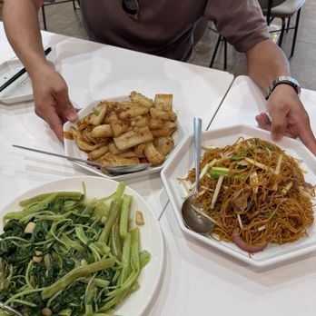 Jingege & YaoYao - Chinese Near Me - Milpitas, California
