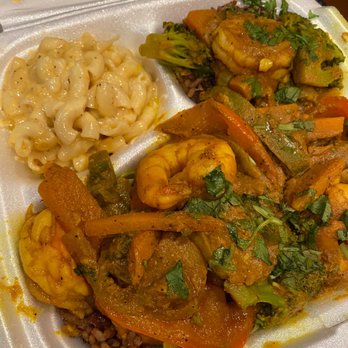 Jerky Jerk - Curry Shrimp with super yummy Mac n cheese! - Caribbean Near Me - Chicago, Illinois