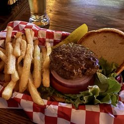 Hutch Astoria - Hamburger
