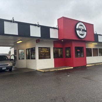Shake N Burger Coos Bay - outside/drve through - Burgers Near Me - Coos Bay, Oregon Shake N Burger Coos Bay - outside/drve through - Burgers Near Me - Coos Bay, Oregon