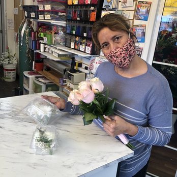 Mid Valley Flowers - Flowers - Florists Near Me - Reseda, California