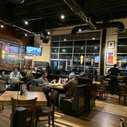 BJ's Restaurant & Brewhouse - Inside (1/31/23)