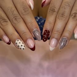 La Jolie Nails And Spa