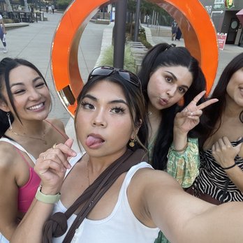 Tipsy Putt - Outside photo opp - Pubs Near Me - Sacramento, California Tipsy Putt - Outside photo opp - Pubs Near Me - Sacramento, California