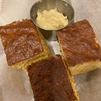 Horseshoe Grille - SD Corn Bread - Barbeque Near Me - North Reading, Massachusetts