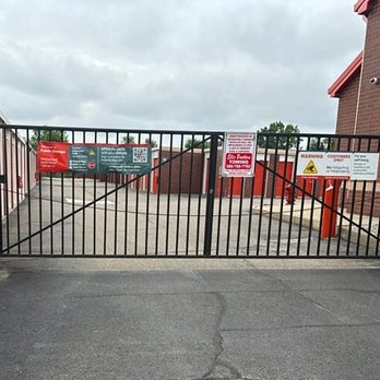 Public Storage - Self Storage Near Me - Westland, Michigan