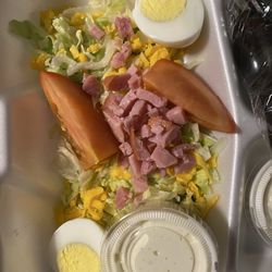 Curtis Watson Restaurant - This is supposed to be a half chef salad.