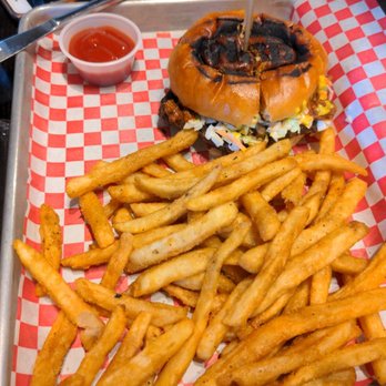 New River Brewing - Carolina burger and fries - Breweries Near Me - West Jefferson, North Carolina