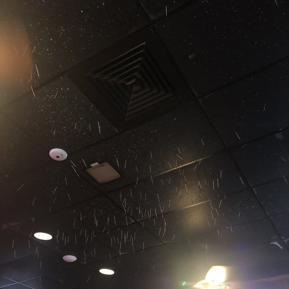 Huey's Southwind - Toothpicks in the ceiling - Burgers Near Me - Memphis, Tennessee Huey's Southwind - Toothpicks in the ceiling - Burgers Near Me - Memphis, Tennessee
