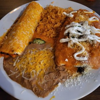 Pacos Taqueria - a plate of mexican food - Tacos Near Me - Pollock Pines, California Pacos Taqueria - a plate of mexican food - Tacos Near Me - Pollock Pines, California