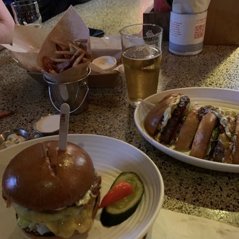 Simmzy's - Simmzy's Burger, mixed bag with garlic aioli and ranch - American Near Me - Manhattan Beach, California Simmzy's - Simmzy's Burger, mixed bag with garlic aioli and ranch - American Near Me - Manhattan Beach, California