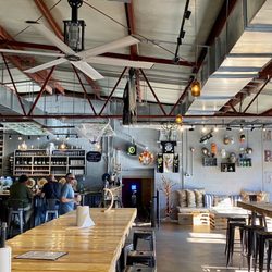Voodoo Brewing - More decor