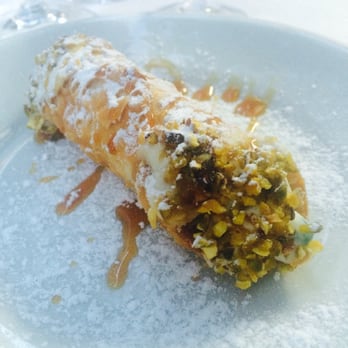 La Gazzetta - Cannoli avec de la Ricotta bien fraîche et des fruits confits - Italian Near Me - Lyon, 69