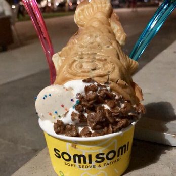 Somisomi - "Ah-boong" in a cup | IG: @nomwithelaine - Desserts Near Me - Cupertino, California