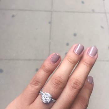 Donna Jewelry - Jewelry Near Me - Chicago, Illinois