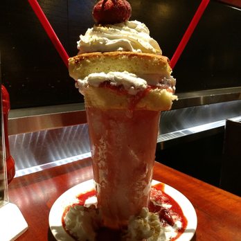 Boston Burger - Strawberry shortcake - Burgers Near Me - Boston, Massachusetts