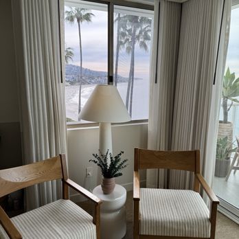Casa Loma Beach Hotel - Sunset Suite view of beach/ocean and town - Hotels Near Me - Laguna Beach, California Casa Loma Beach Hotel - Sunset Suite view of beach/ocean and town - Hotels Near Me - Laguna Beach, California