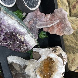 A Wonderland - Mix of stones