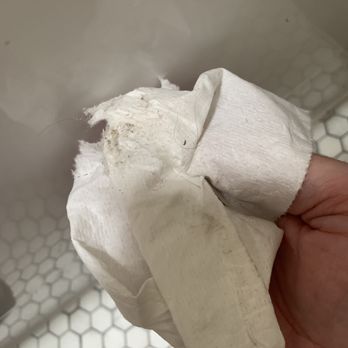 Park Plaza Hotel - Floor in front of tub - Hotels Near Me - Winter Park, Florida