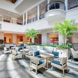 Embassy Suites by Hilton Tampa Downtown Convention Center - Lobby
