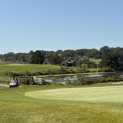 Whispering Creek Golf Club