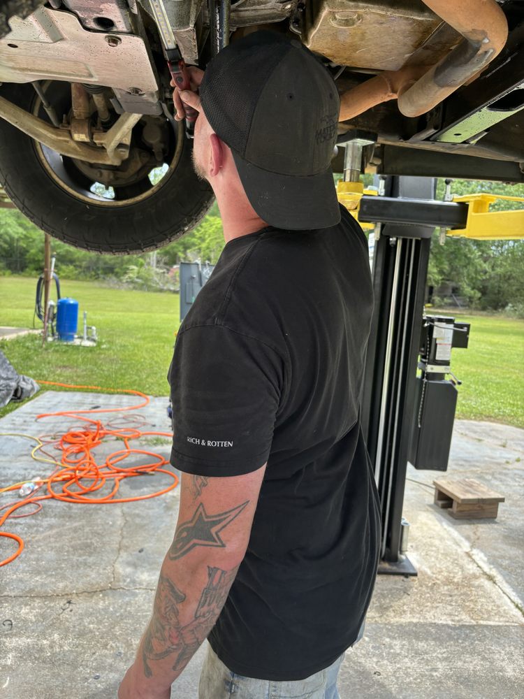 TWO STEP AUTO Updated August 2024 3022 N 36th Ave, Milton, Florida