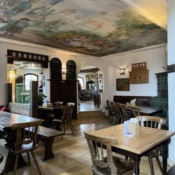 Mariahilfer Sudhaus - Traditional German interior