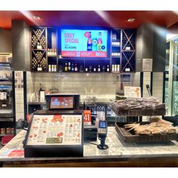 Quick Stop for Margarita Pizza @ Buona Streeterville. 613 N McClurg Ct, Chicago, IL .Cool!