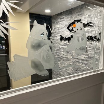 New Dumpling & Sushi House - Ectched glass panda at entrance way - Chinese Near Me - Pittsburgh, Pennsylvania New Dumpling & Sushi House - Ectched glass panda at entrance way - Chinese Near Me - Pittsburgh, Pennsylvania