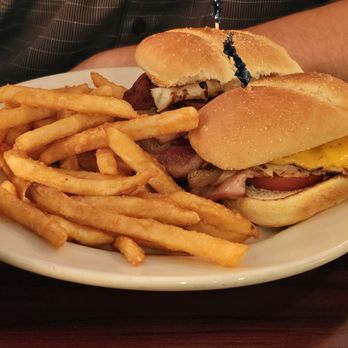 Coasters Crossing - The rancher melt - American Near Me - Oregon City, Oregon
