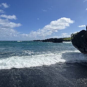 Black Sand Beach - Beaches Near Me
