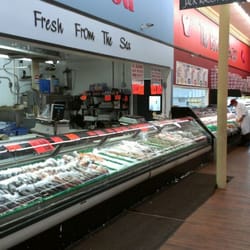Supremo Food Market - Fish dept